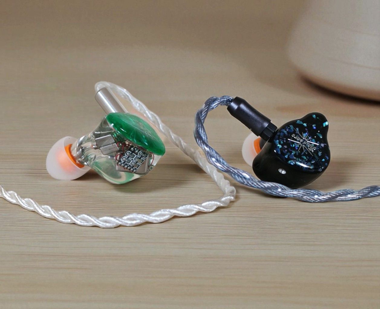 headphoneer-kiwi-ears-astral-