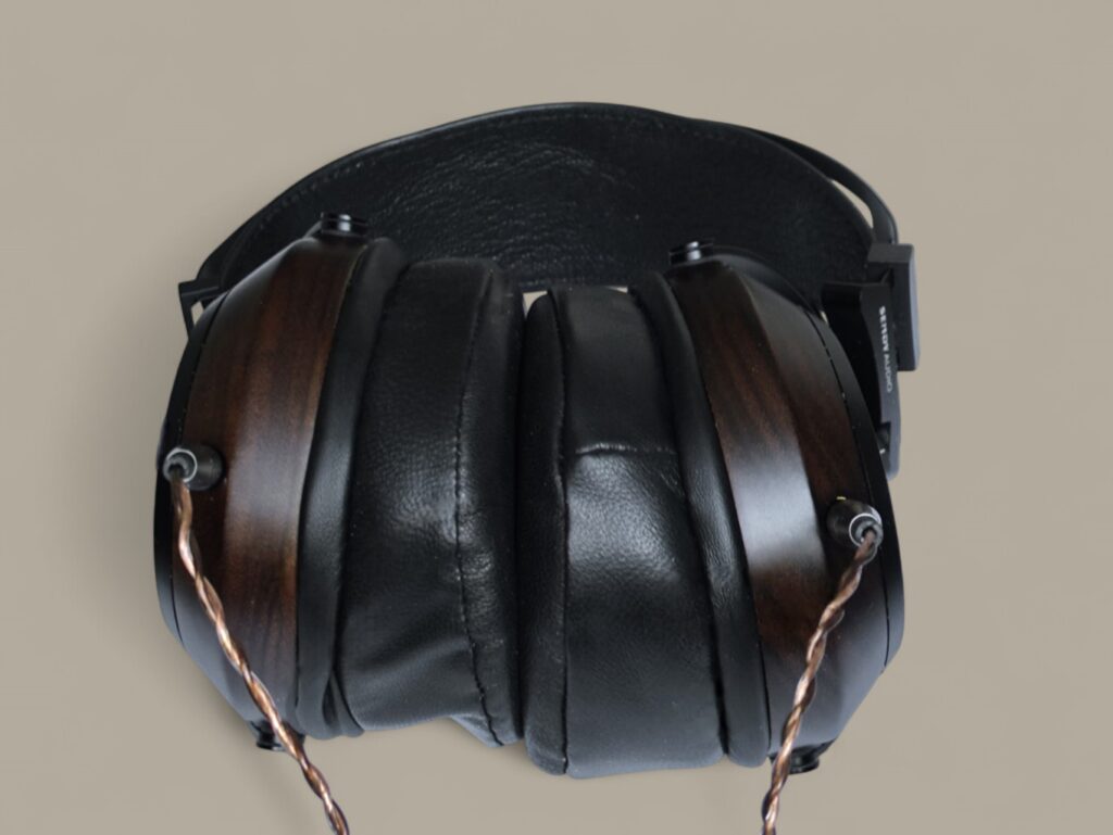 Sendy Aiva 2 with Sheepskin Pads