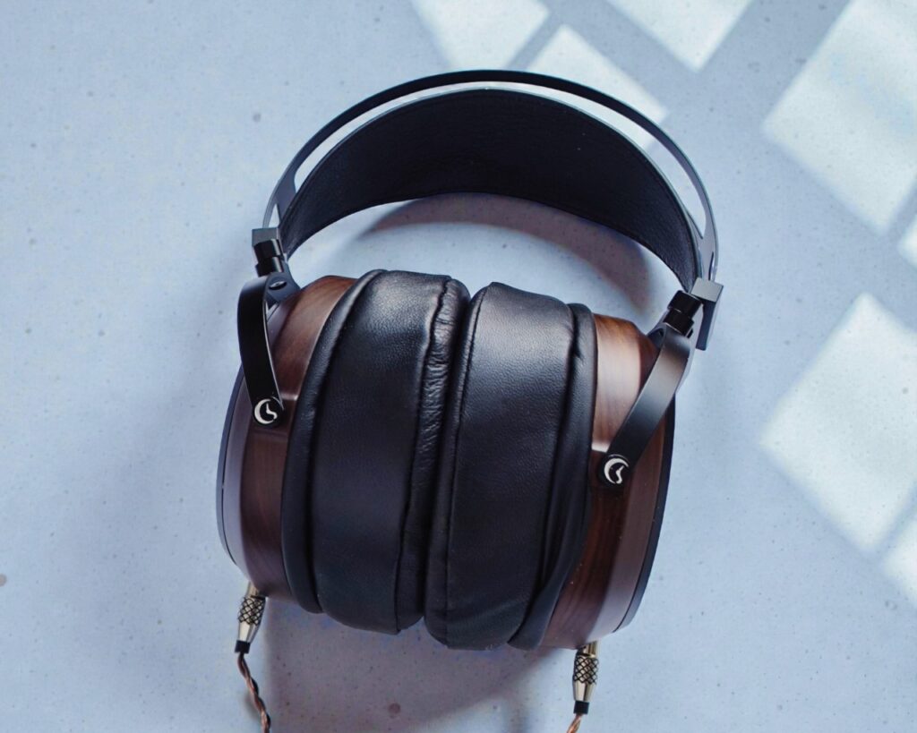 Sendy Aiva 2 with Sheepskin Pads