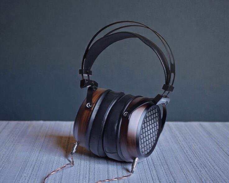 Sendy Aiva 2 with Sheepskin Pads