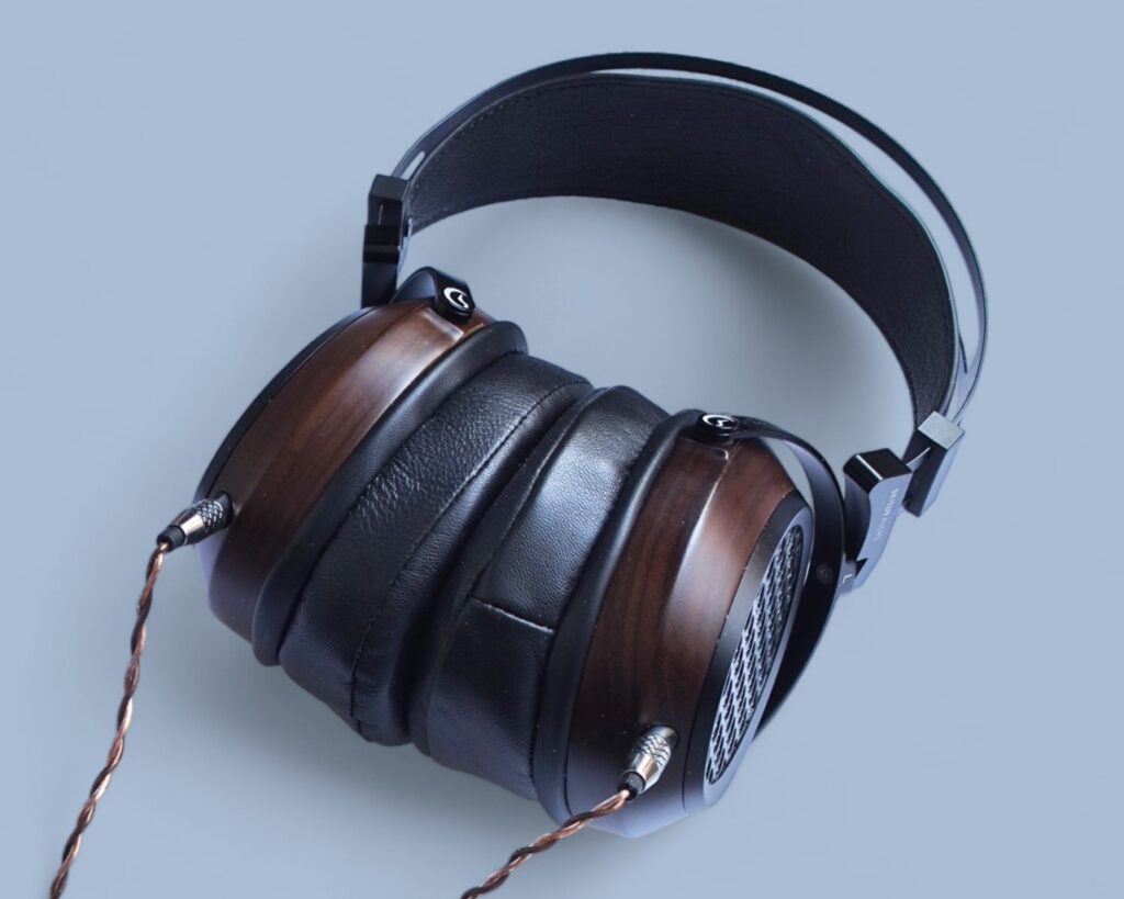 Sendy Aiva 2 with Sheepskin Pads