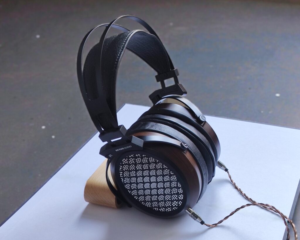 Sendy Aiva 2 with Sheepskin Pads