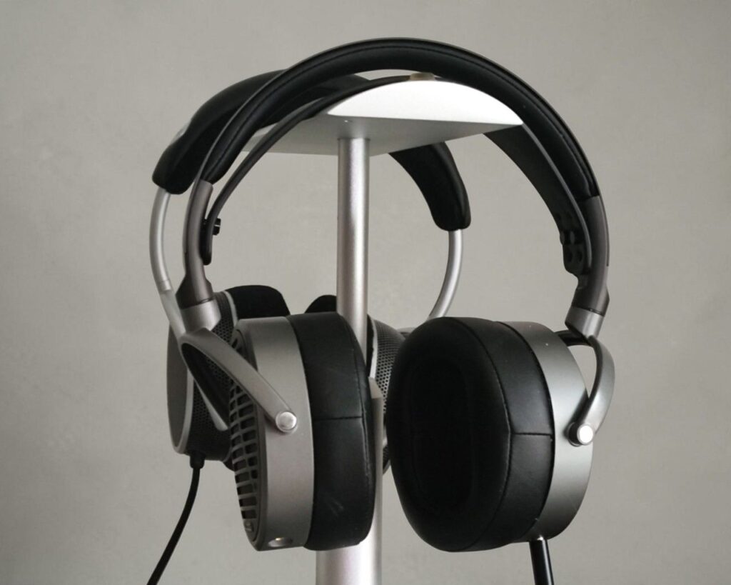 Grell OAE2 vs Audeze MM-100