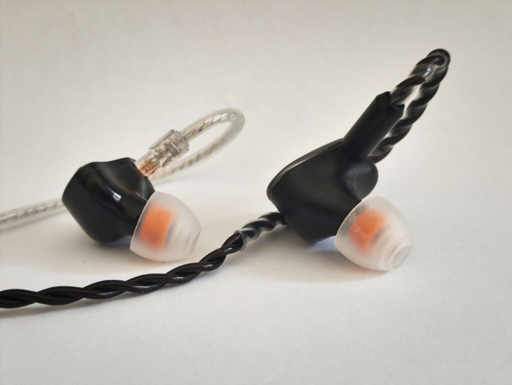 Kiwi Ears Belle vs Cadenza II