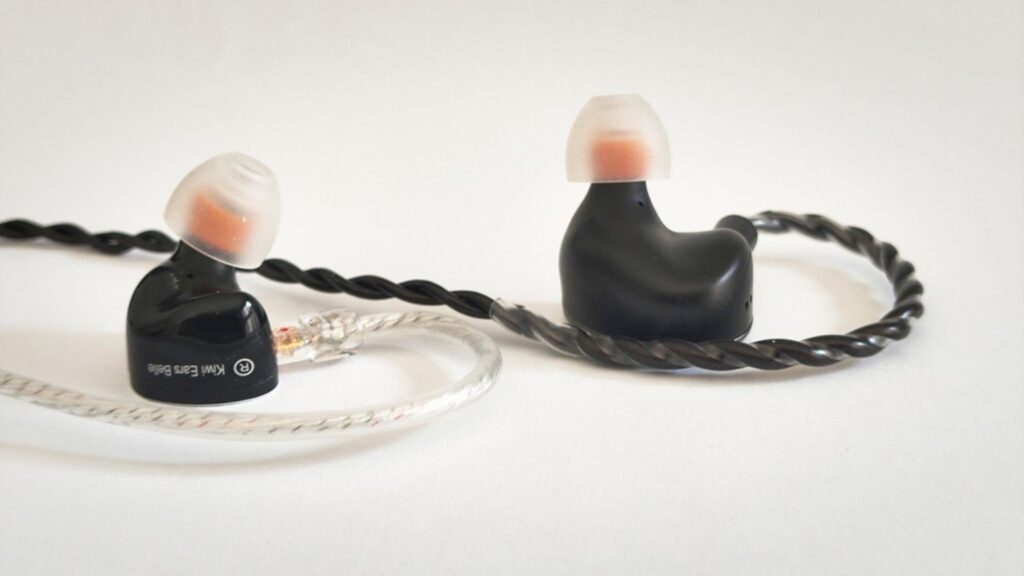 Kiwi Ears Belle vs Cadenza II