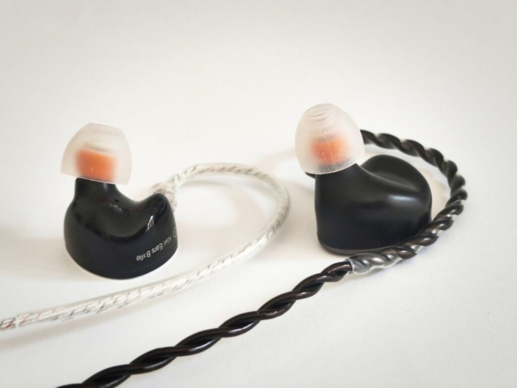 Kiwi Ears Belle vs Cadenza II