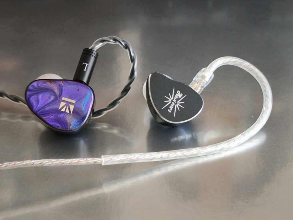 Kiwi Ears Belle vs KBEAR KB02