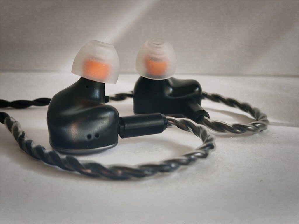 Kiwi Ears Cadenza II - 2