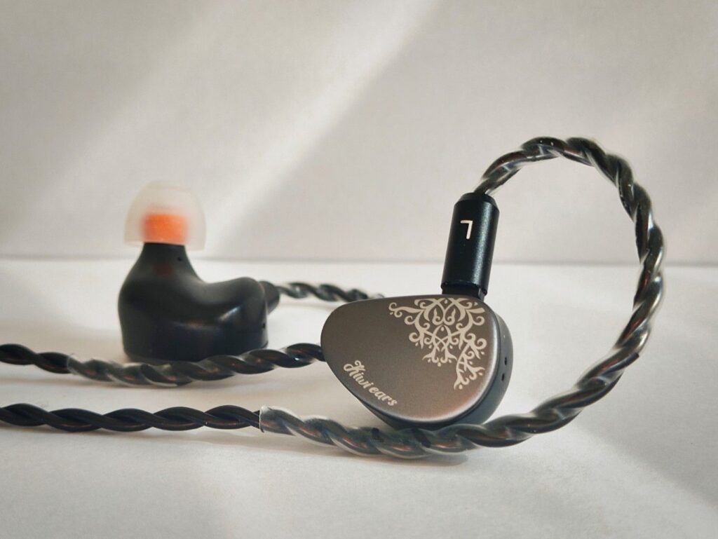 Kiwi Ears Cadenza II - 2