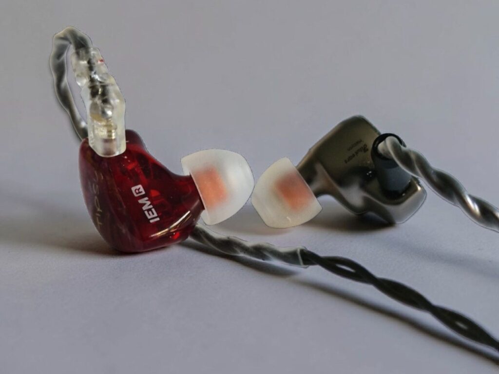 Tipsy M3 vs Kiwi Ears Halcyon