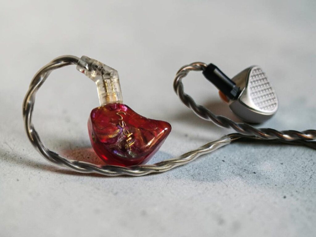 Tipsy M3 vs Kiwi Ears Halcyon