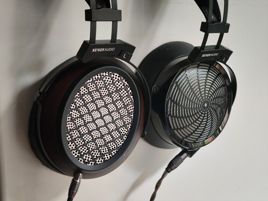 Sendy Audio Apollo Pro vs Aiva 2