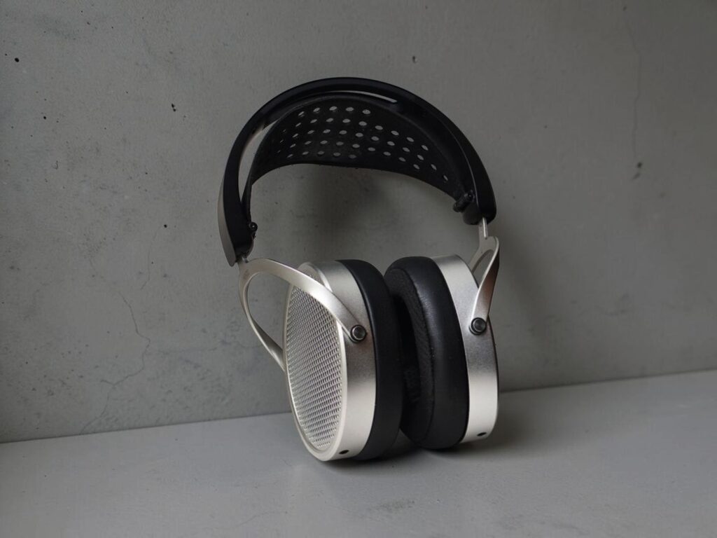 Hifiman HE600