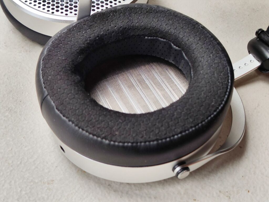 Hifiman HE600