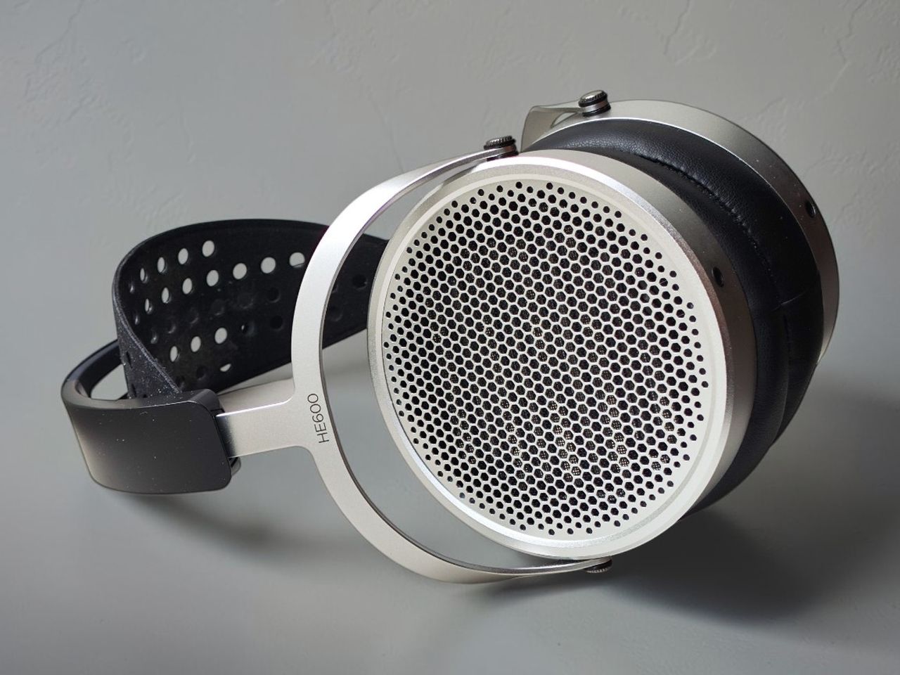 HIFIMAN HE600 REVIEW – The Headphoneer